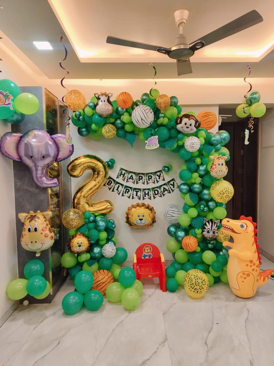 Jungle Theme Balloon Decor